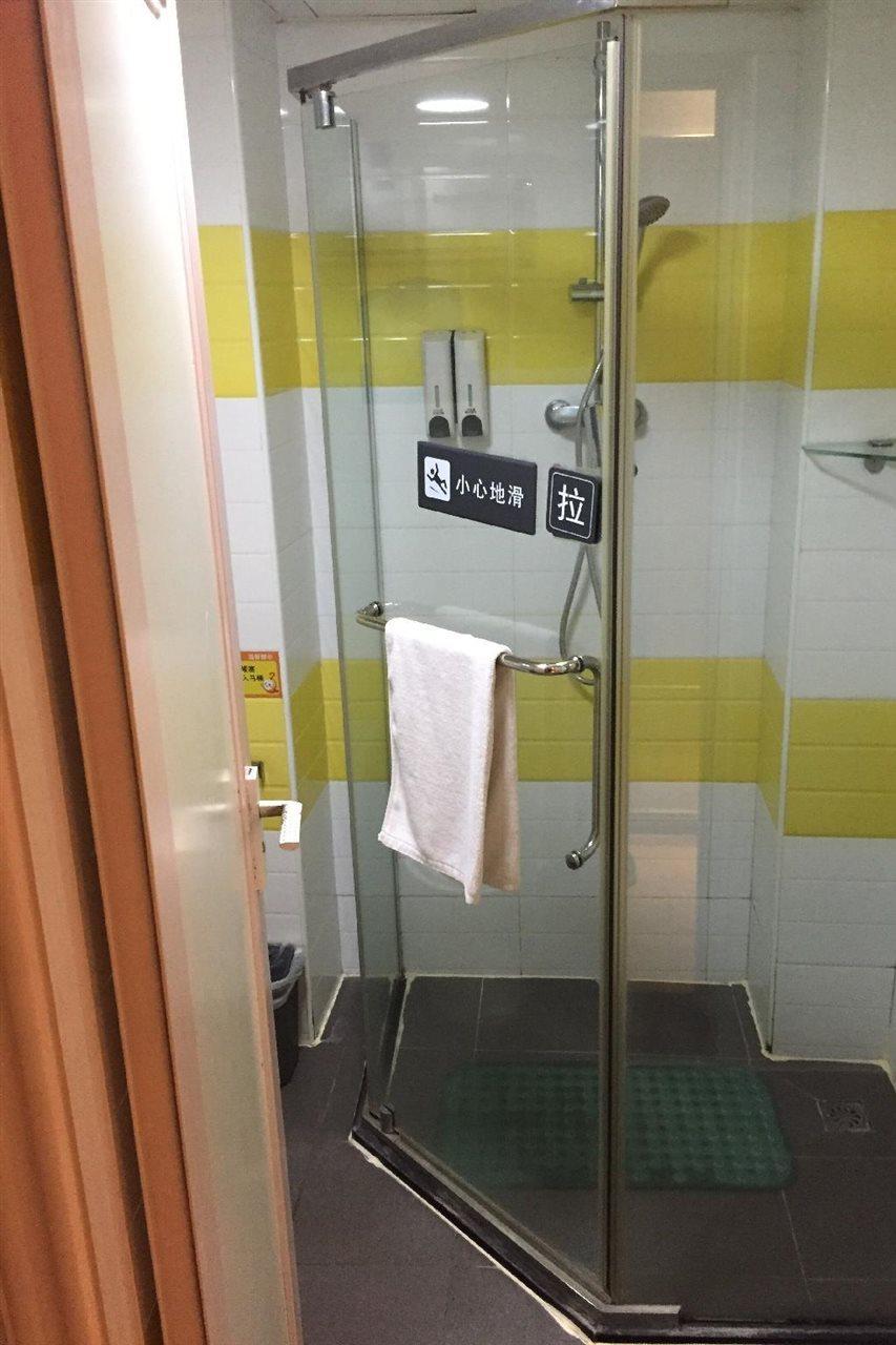 Jin Hui Hotell Guangzhou Exteriör bild